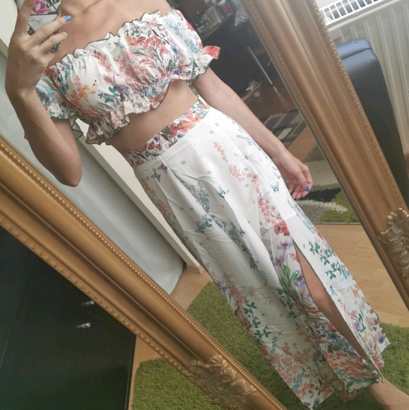 3 peice skirt , blouse and crop top floral - Picture 6 of 12